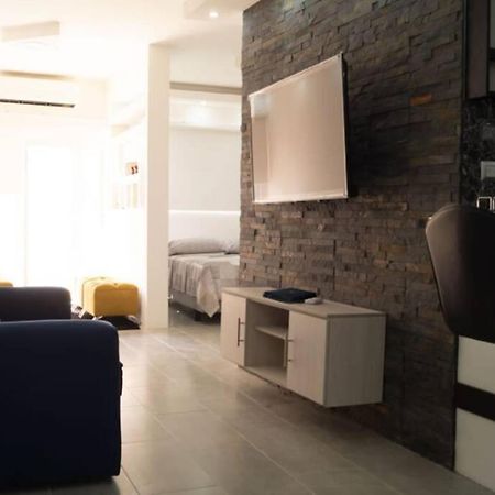 Remodeled Studio Apt In Guayaquil Centro W A View Exterior photo